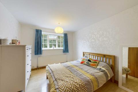 16 Glendale, Hemel Hempstead, HP1 1TG