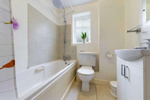 16 Glendale, Hemel Hempstead, HP1 1TG