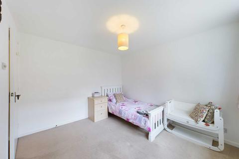 16 Glendale, Hemel Hempstead, HP1 1TG