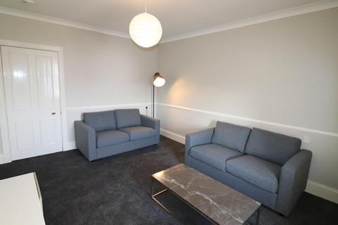 3 bedroom flat to rent, Holburn Street, Flat , AB10