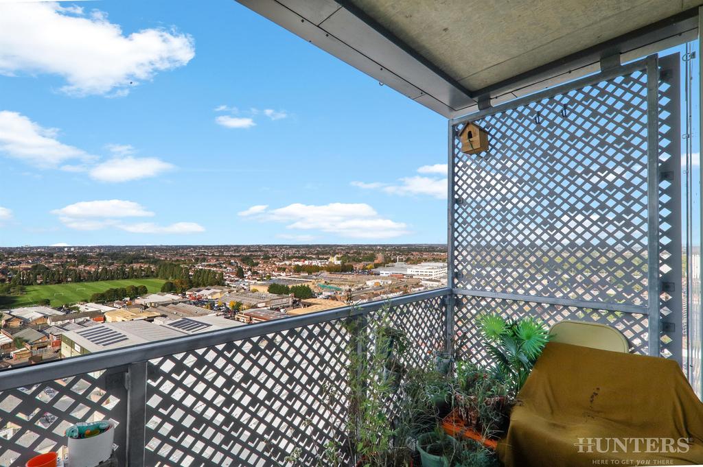 Rivers Apartments, Cannon Road... 1 bed flat £275,000