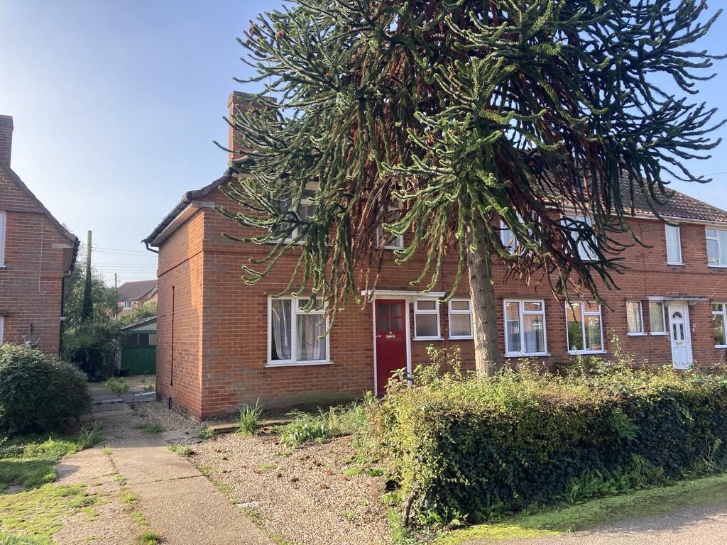 Newtown, Thetford, Norfolk 3 bed semidetached house £100,000