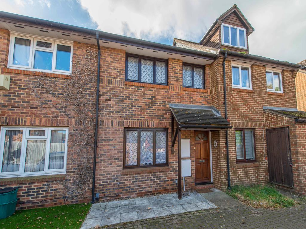 Vellum Drive, Carshalton 3 bed terraced house £425,000