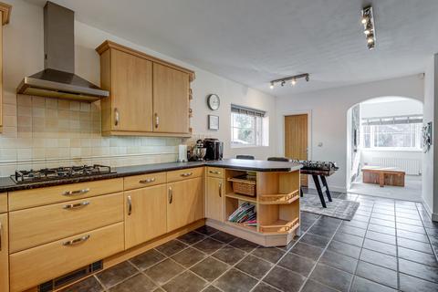 6 Elvaston Way, Shirley, Solihull, B90 1TY