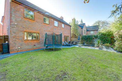 6 Elvaston Way, Shirley, Solihull, B90 1TY
