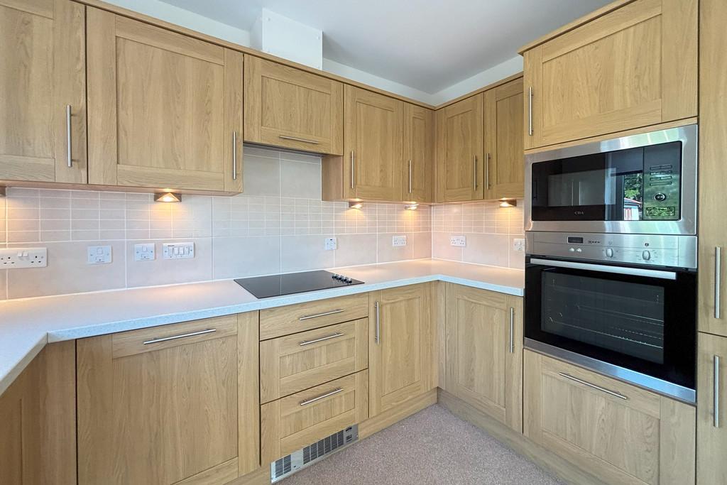 Bh apt62 kitchen 2