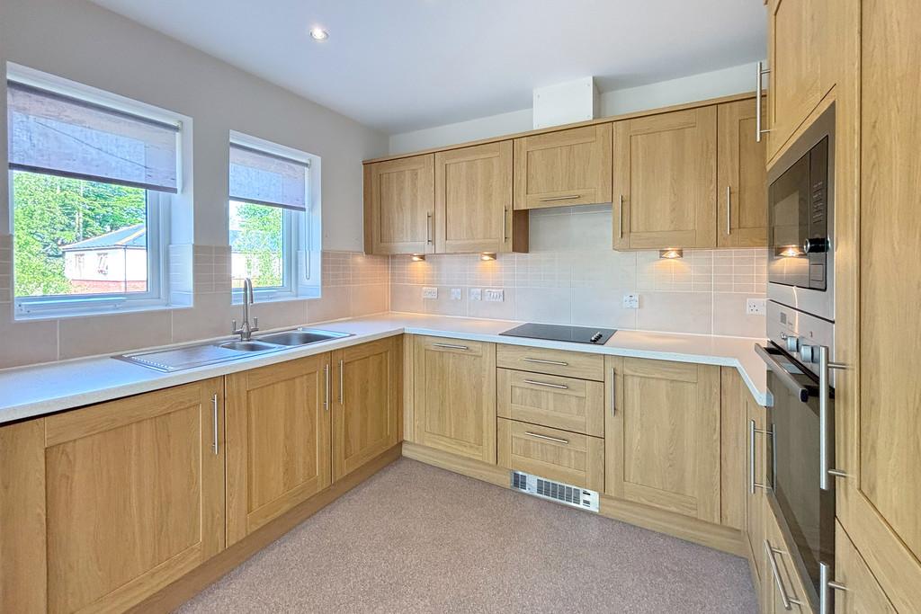 Bh apt62 kitchen 5
