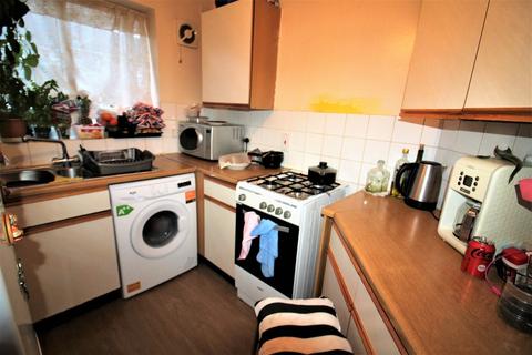 2 bedroom apartment for sale, Lowden Road, Southall