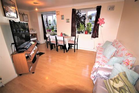 2 bedroom apartment for sale, Lowden Road, Southall