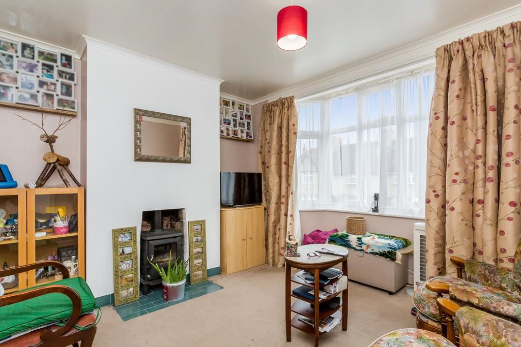 Windlesham Close, Portslade 3 bed semidetached house £450,000