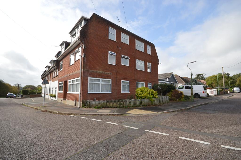Muscliffe Lane, Bournemouth 2 bed apartment £240,000