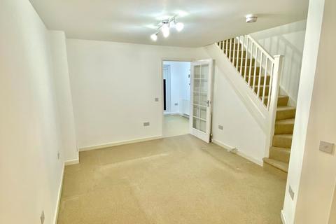 3 bedroom semi-detached house to rent, McGahey Drive, Cambuslang