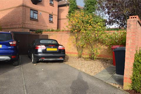 2 Hunstanton Close, Colnbrook, Slough, SL3 0RL
