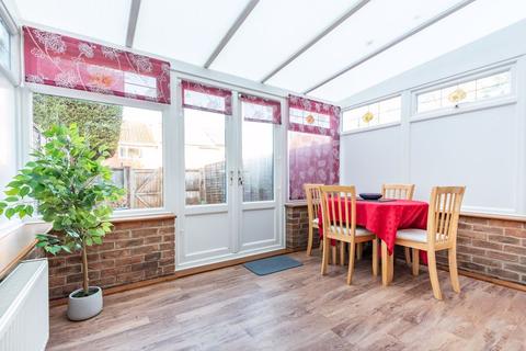 28 Abraham Close, Botley, Southampton, SO30 2RQ