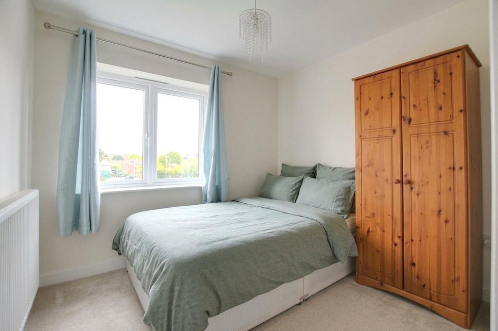 Apartment in Reading, Whitley Wood - More