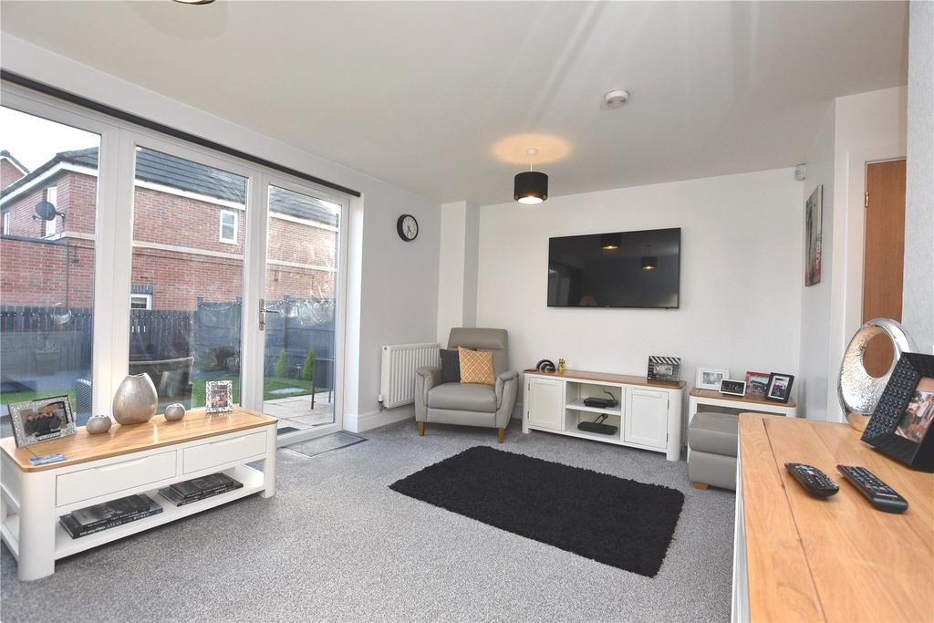 Mayfair Mount, Crossgates, Leeds 3 bed semidetached house £289,995