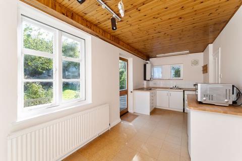 4 Hogarth Hill, London, NW11 6AX