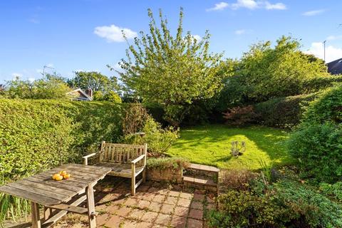 4 Hogarth Hill, London, NW11 6AX