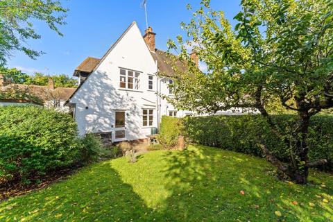 4 Hogarth Hill, London, NW11 6AX