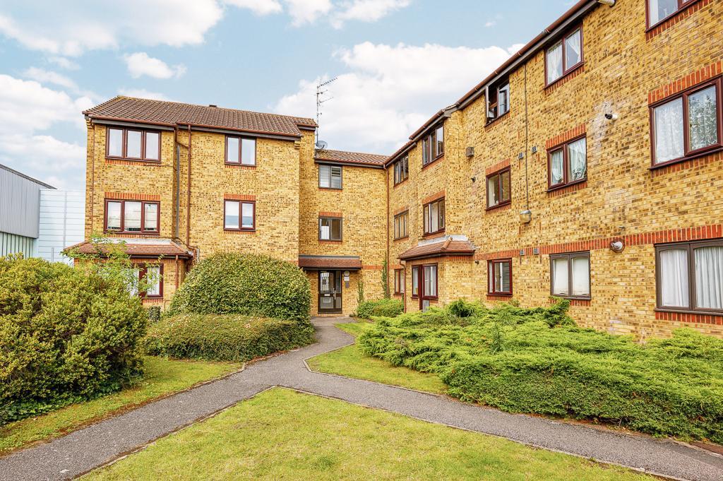 Popes Lane, Ealing, London, W5 4NE Studio £1,100 pcm (£254 pw)