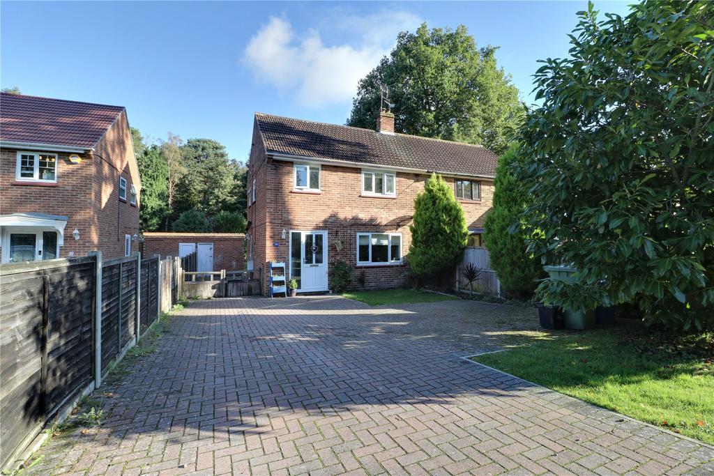 Longdown Road, Sandhurst, Berkshire... 3 bed semidetached house £450,000