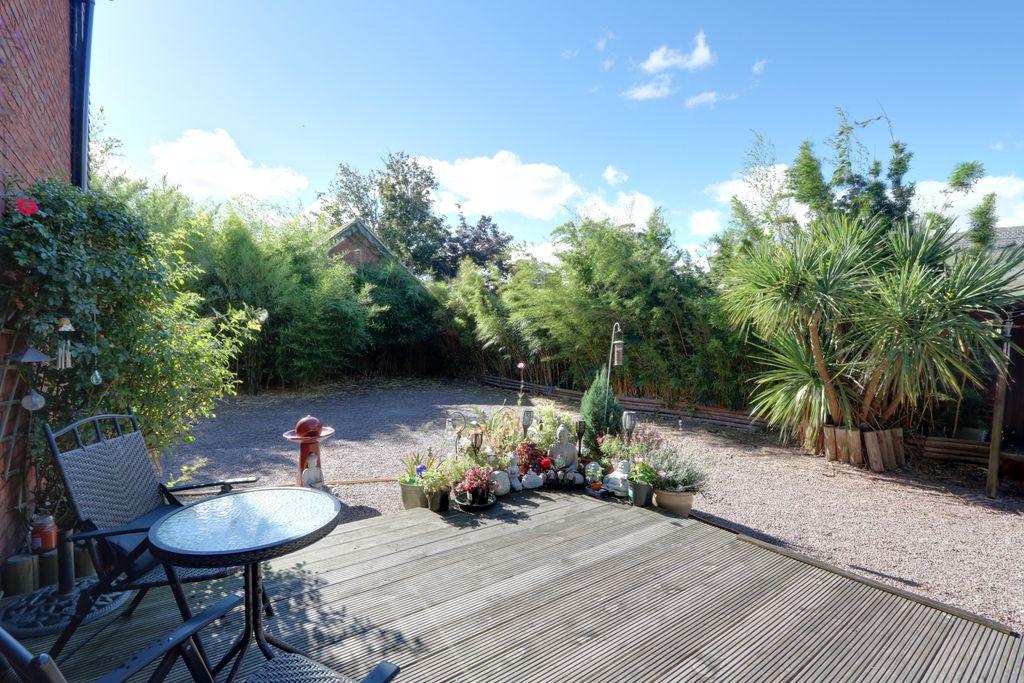 Garden at Side