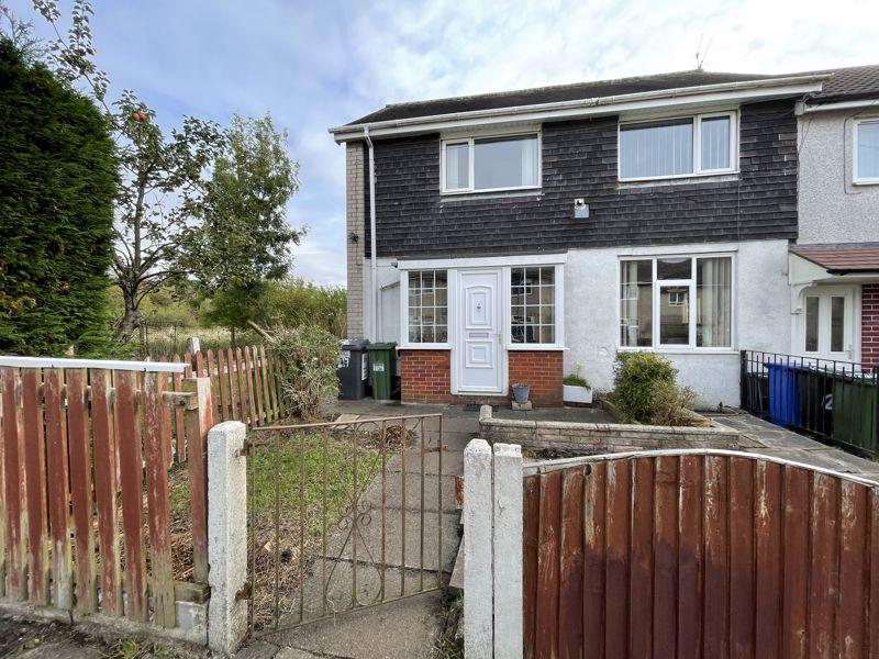 Hattersley Road West, Hyde, SK14 3 bed terraced house £150,000