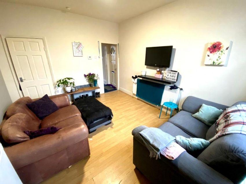 Tullibardine Rd, Sheffield 3 bed terraced house £386 pcm (£89 pw)