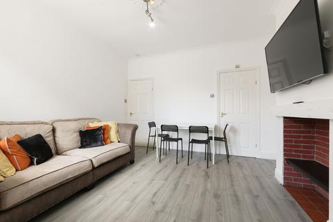 4 bedroom house share to rent, 18 Cowlishaw Road, Ecclesall