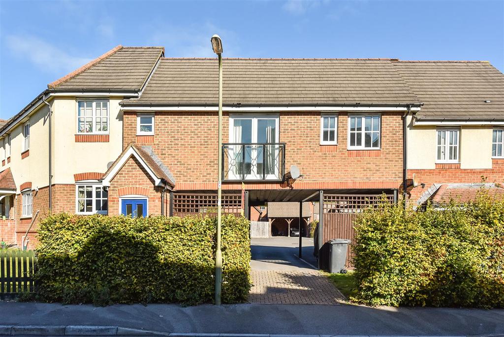 Berry Way, Andover 2 bed coach house £180,000
