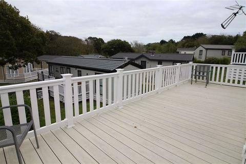 2 bedroom lodge for sale - Near Milford On Sea, Hampshire