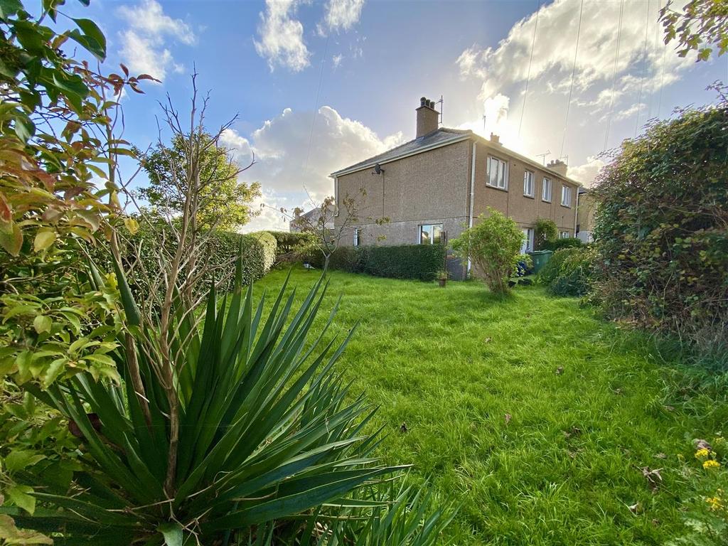 Abererch Road, Pwllheli 3 bed semidetached house £148,000