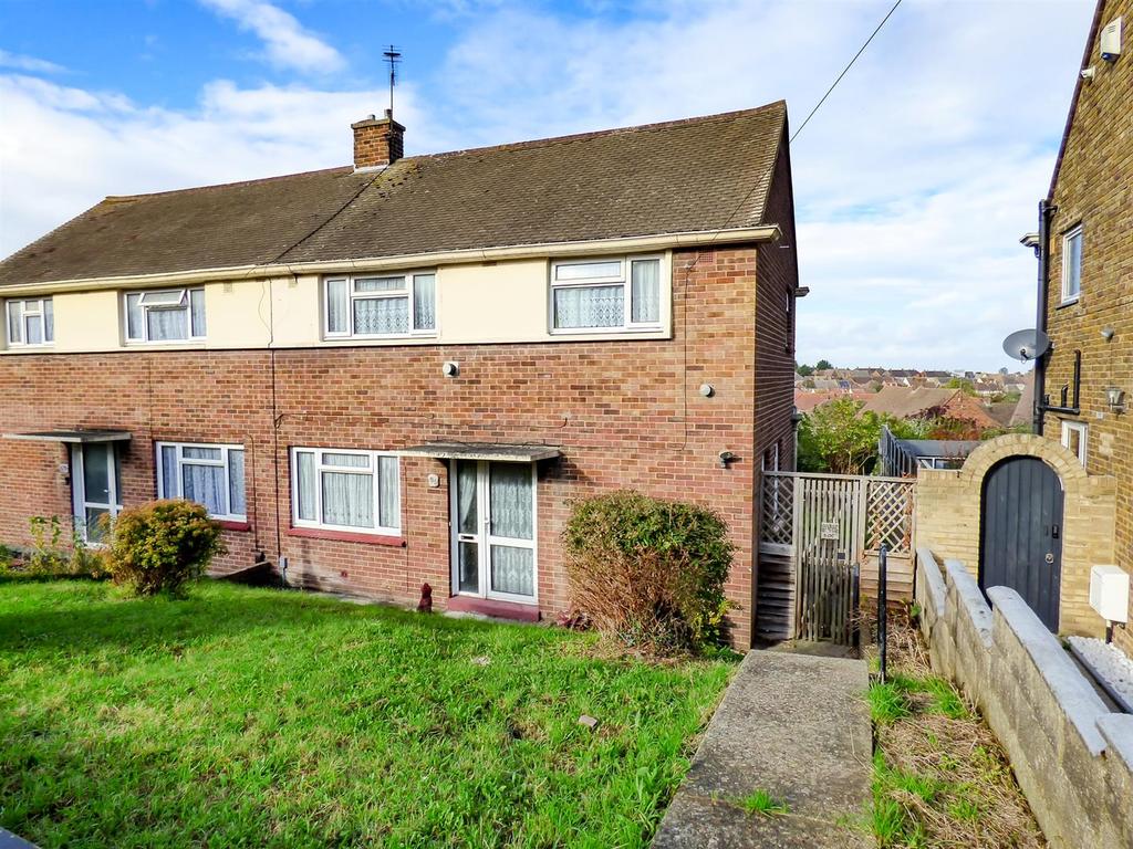 St. Hildas Way, Gravesend, Kent 3 bed house £240,000