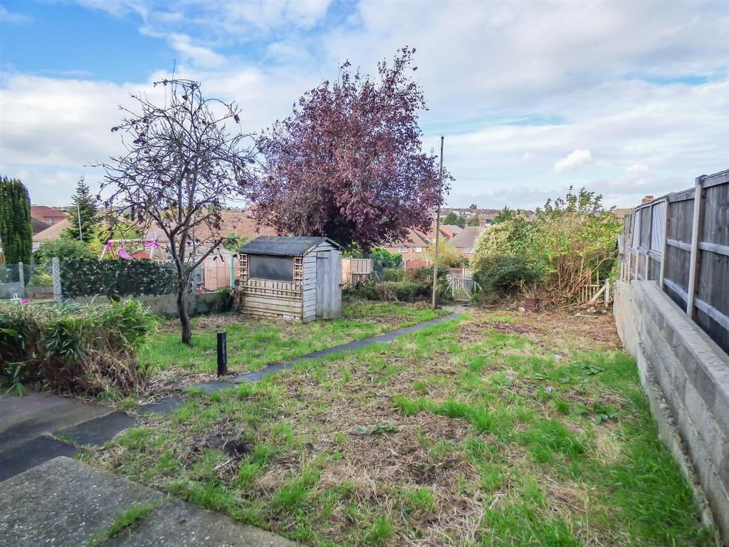 St. Hildas Way, Gravesend, Kent 3 bed house £240,000