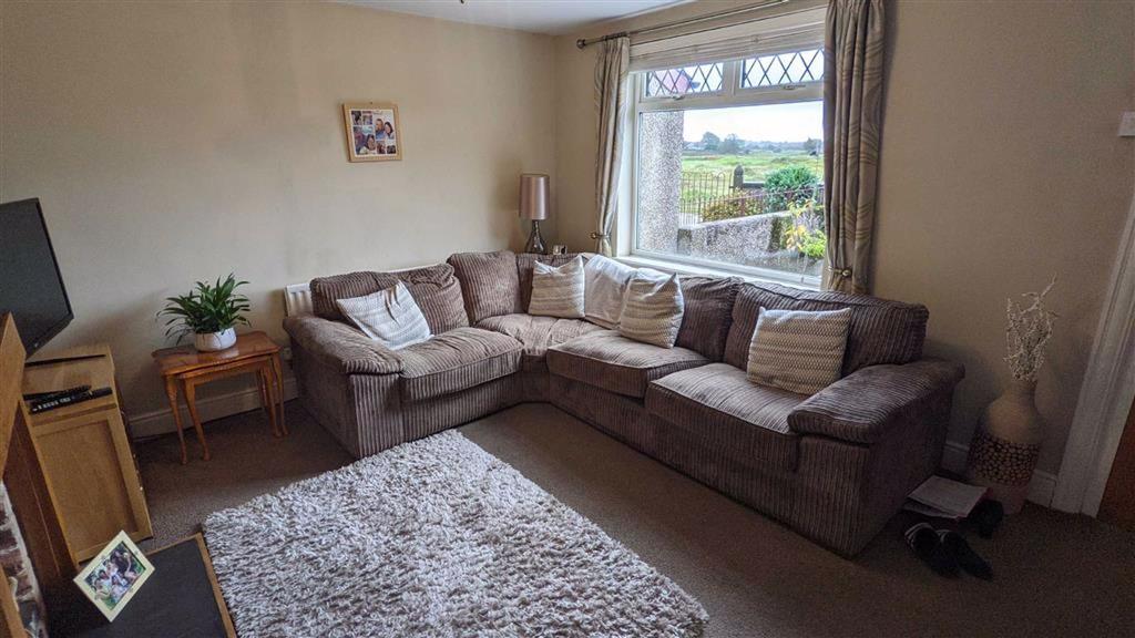 Brynford, Holywell, Flintshire, CH8 2 bed terraced house £170,000