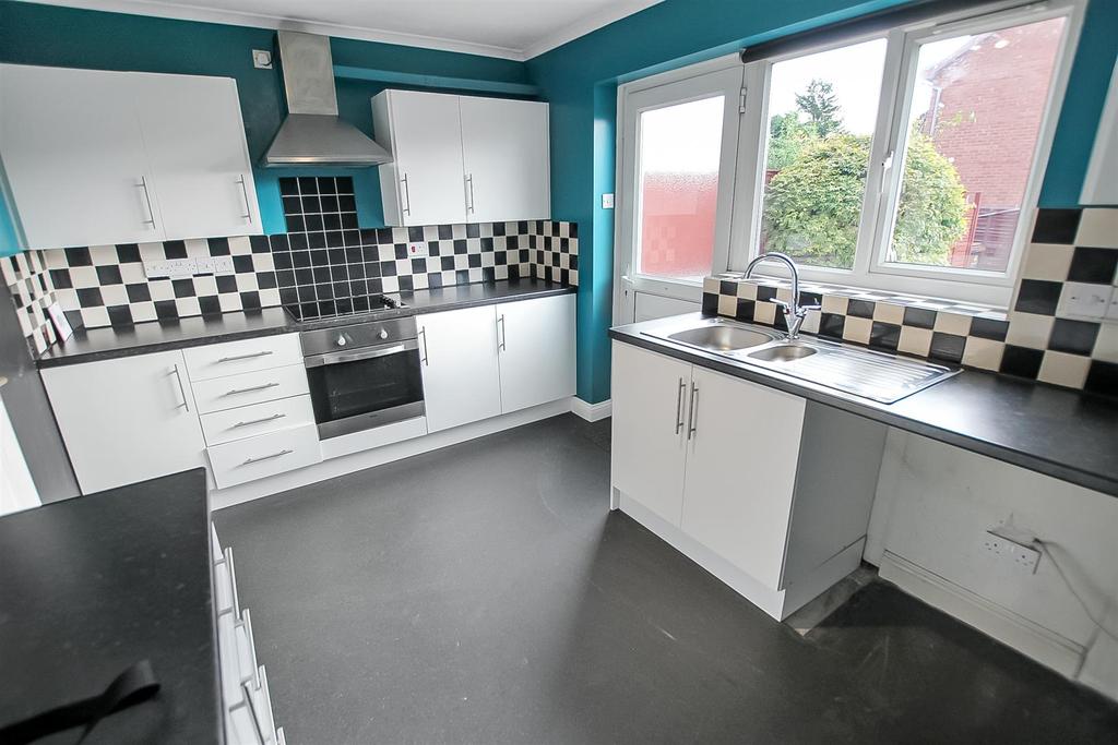 Lisle Road, Newton Aycliffe 2 bed semidetached house £99,950