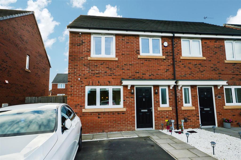 Haydock Drive, Castleford 3 bed semidetached house £205,000