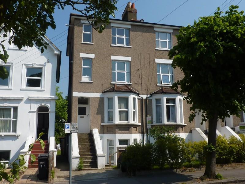Clyde Road, Croydon 1 bed flat £875 pcm (£202 pw)