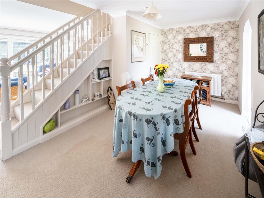 Glebe Gardens, Harlington 3 bed terraced house £300,000