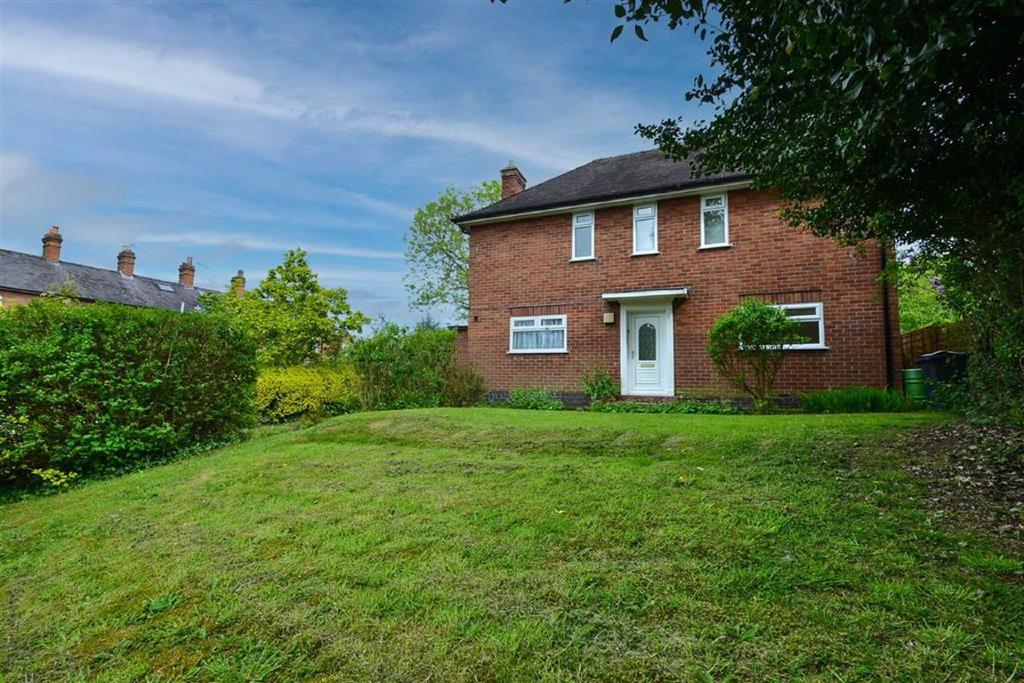 Belle Vue Road, Shrewsbury 3 bed detached house £800 pcm (£185 pw)