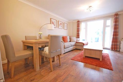 73 Shimbrooks, Great Leighs, Chelmsford, CM3 1SG