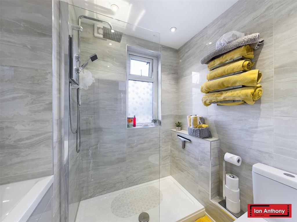 Family bathroom
