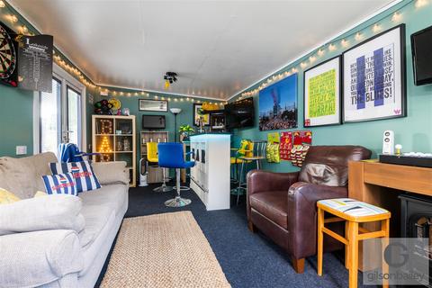 161 Hellesdon Road, Norwich, NR6 5EJ