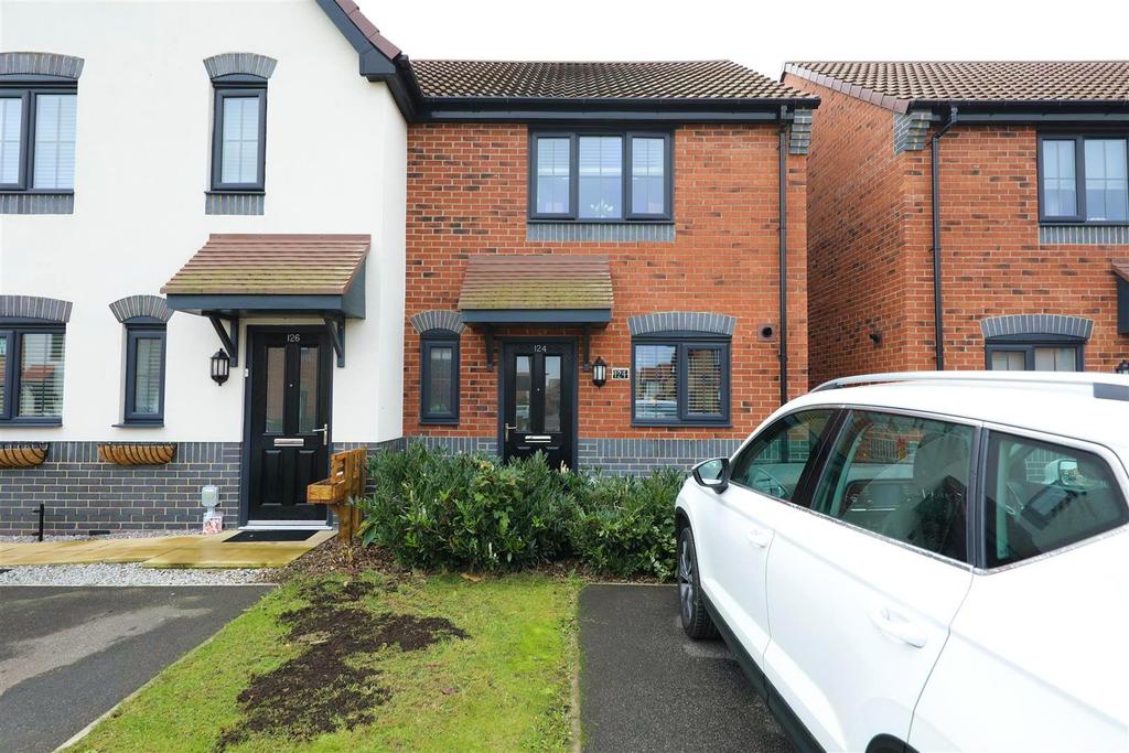 Woldcarr Road, Hull 2 bed semidetached house £135,000
