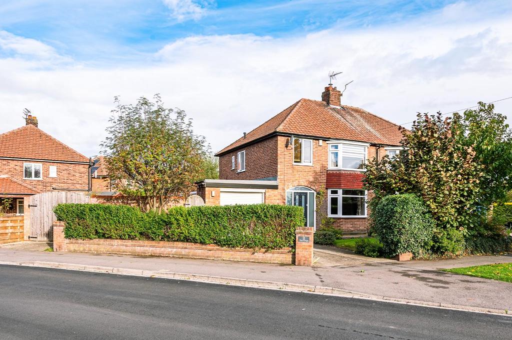 Osbaldwick Village, York 3 bed semidetached house £375,000