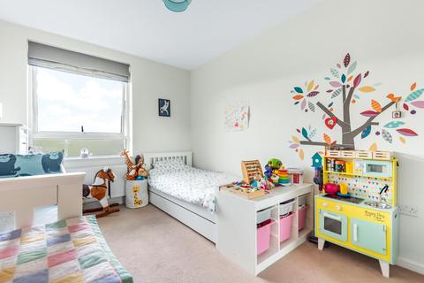 21, Ravenswood Court Stanley Road, London, W3 8GQ