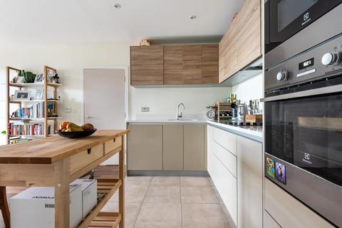 21, Ravenswood Court Stanley Road, London, W3 8GQ