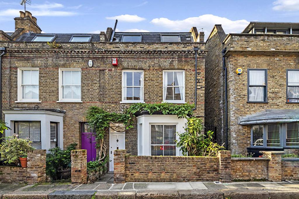Charlton Kings Road, London, NW5 4 bed terraced house £4,498 pcm (£
