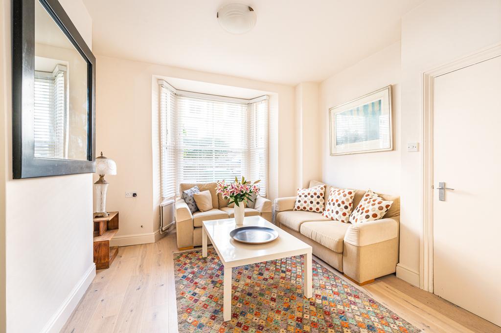 Charlton Kings Road, London, NW5 4 bed terraced house £4,498 pcm (£