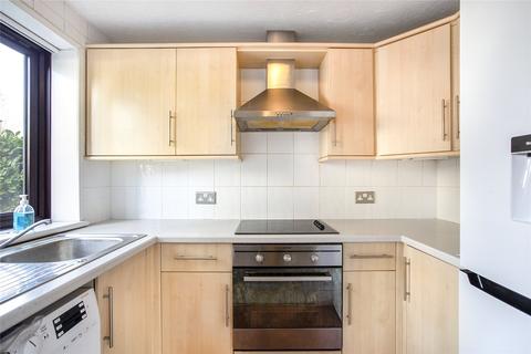 85 Riverside Close, London, E5 9SS